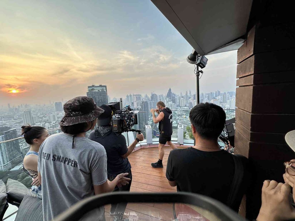Thailand Bilingual Gaffer | English-Speaking Lighting Crew